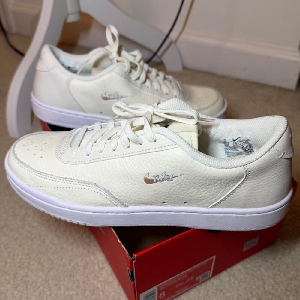 New Nike Court Vintage Premium CW1067-101